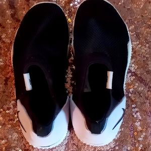 Nike kids slip on water shoes